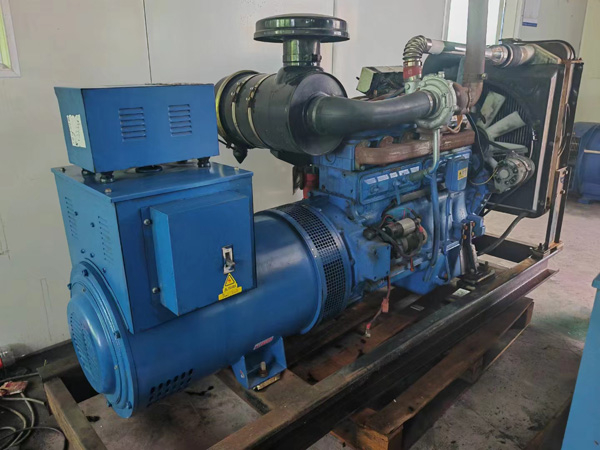 来宾100kW柴油发电机组使用多级机油有哪些优缺点？