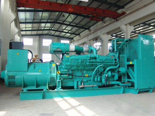 来宾影响800KW发电机组油耗的因素有哪些？